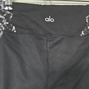 ALO Yoga Charcoal Leggings